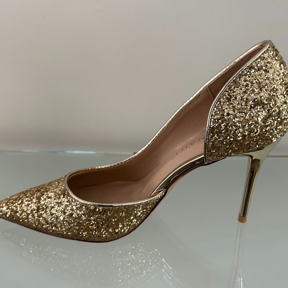 Gold Closed-Toe Pumps - Picture 4 of 8